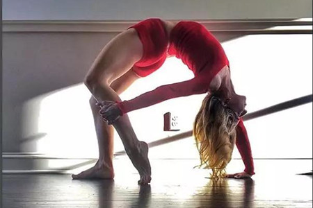 放松身心的绝佳运动，瑜伽练习的几大妙招