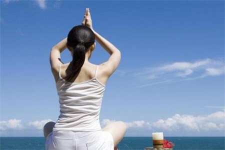 2瑜伽给女性带来哪些改变？选什么样的机构更好.jpg
