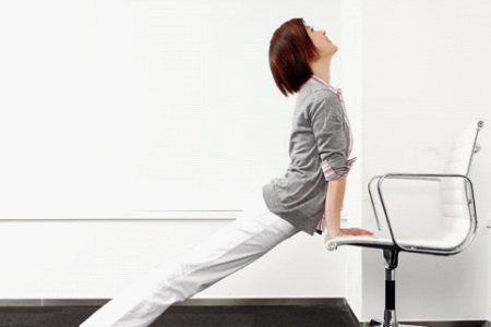 办公室瑜伽颈椎保健操，动作简单效果明显