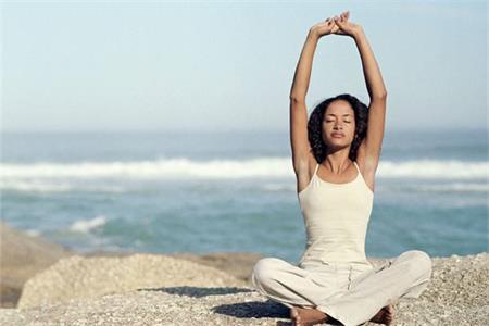 这3个动作简单易学，还能提升女性气质