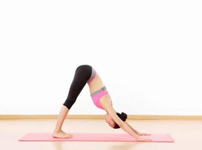 告别小粗腿，瑜伽小腿拉伸的三组有效体式1.jpg