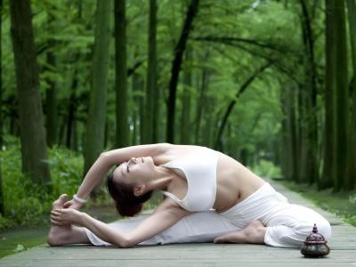 瑜伽初学，这几个姿势你值得拥有.jpg