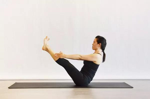 练瑜伽的时候为什么会不停地抖，简直停不下来