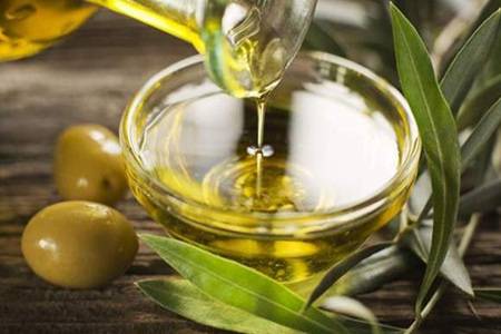 橄榄油的功效与作用 橄榄油有哪些美容方法可以去除妊娠纹