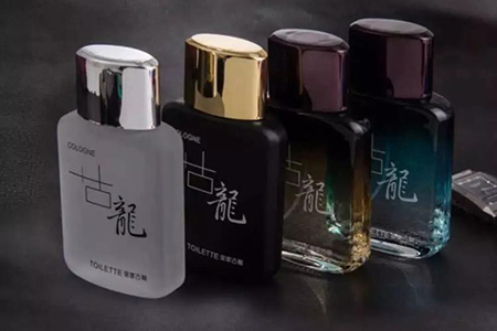 古龙水男士用的多，但并不是男人的专属