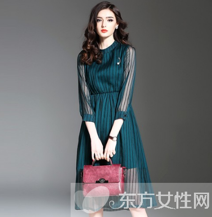 条纹长裙怎么搭配 平淡or时髦条纹照单全收