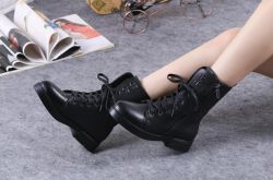 短裙长靴性感搭配 平凡女生变女神只要这一步