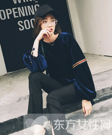 打底衫穿衣搭配 冬日里的小精灵浪漫随行