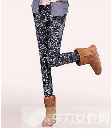 印花长裤怎么搭配 时尚街头不可回避的热潮