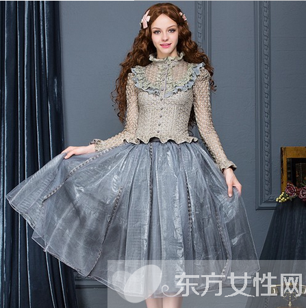 蓬蓬裙搭配什么上衣 长肉&腿型差有它都不怕