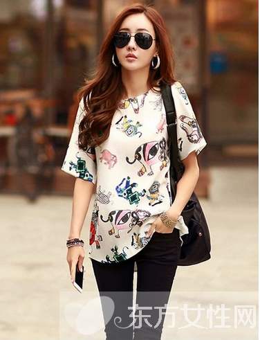 卡通t恤减龄搭配 童心未泯是值得骄傲的事情