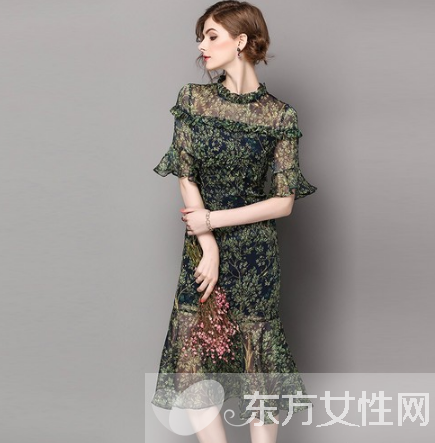 时代女性穿衣打扮 轻熟女第一步从鱼尾裙开始