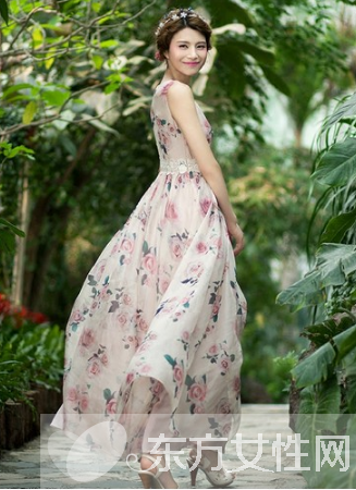 中国风扎染连衣裙 被艺术T台认可的神奇元素