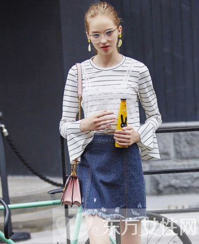 荷叶边上衣怎么搭配 驾驭低难度美出新高度