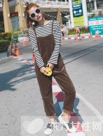 复古风来袭 华贵古风带你感受精致时装的力量