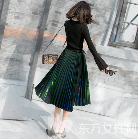 蓬蓬裙搭配什么上衣 长肉&腿型差有它都不怕