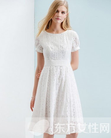 镂空装怎么搭配好看 给你一键清凉的好机会