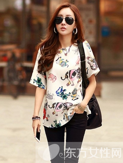 涂鸦t恤个性穿搭 行走的表情包闪亮登场啦