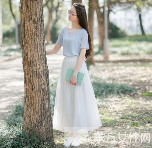 及踝长裙怎么穿好看 裙摆够长才是时髦正道