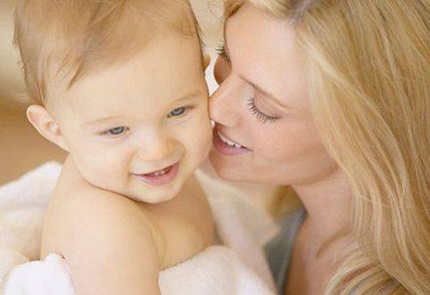 新生儿喂奶水的时候,一定要注意这些