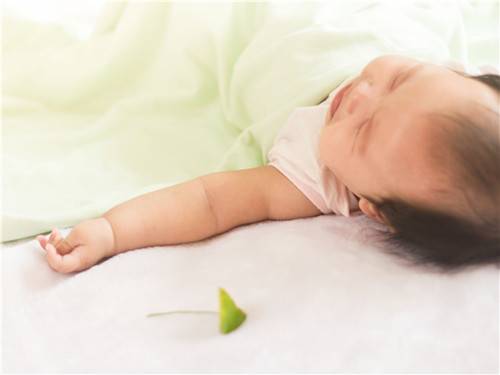 产后新妈有什么办法尽快排出母乳 母乳喂养注意事项有哪些