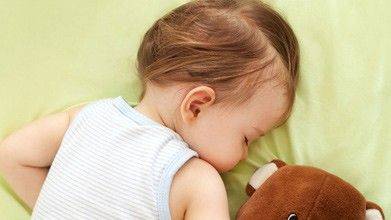 你的孩子睡觉时喜欢这样？那么你可得注意了