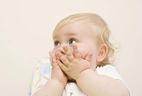 宝宝肌肤过敏要如何处理 记住这些小妙招