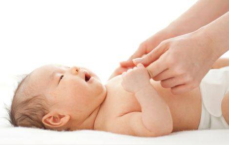 婴儿要怎么防止便秘，年轻妈妈应该要知道这些