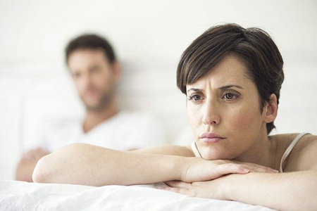 女性豆腐渣样白带怎么回事，同房不注意这事阴道炎找上你