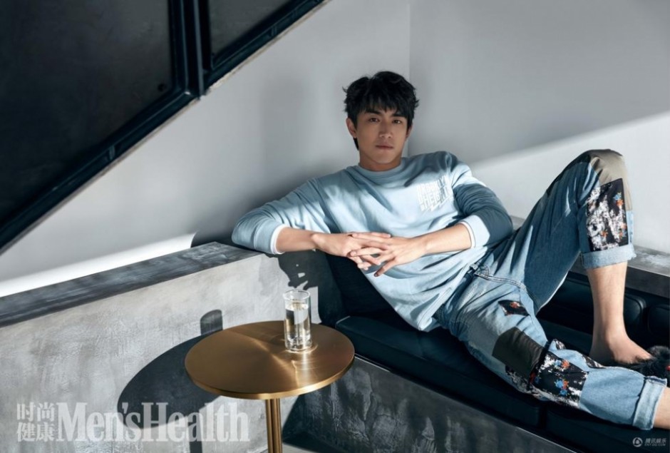 林更新12月杂志封面写真 绅士气质尽显男友力
