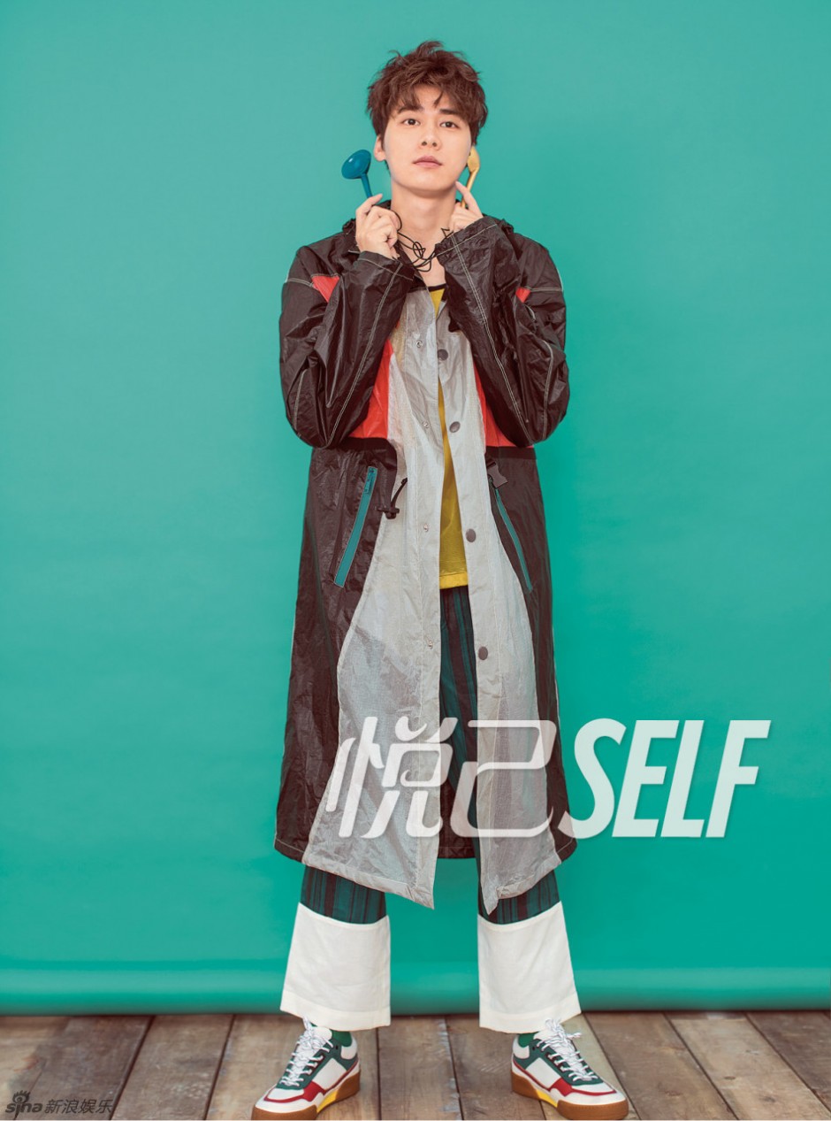 李易峰帅气杂志封面照 时尚演绎花美男style