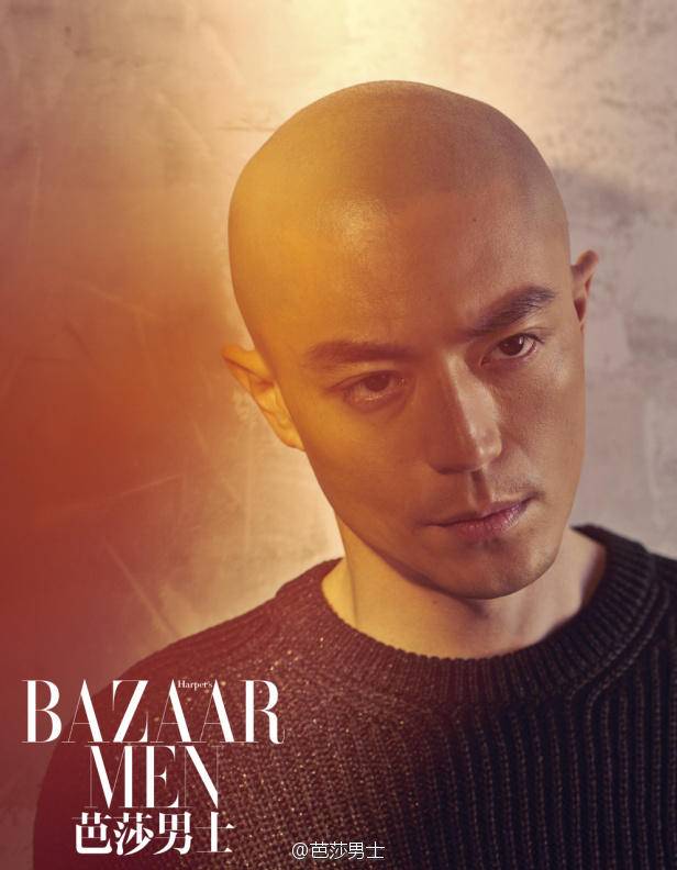 霍建华光头形象登《芭莎男士》12月刊封面