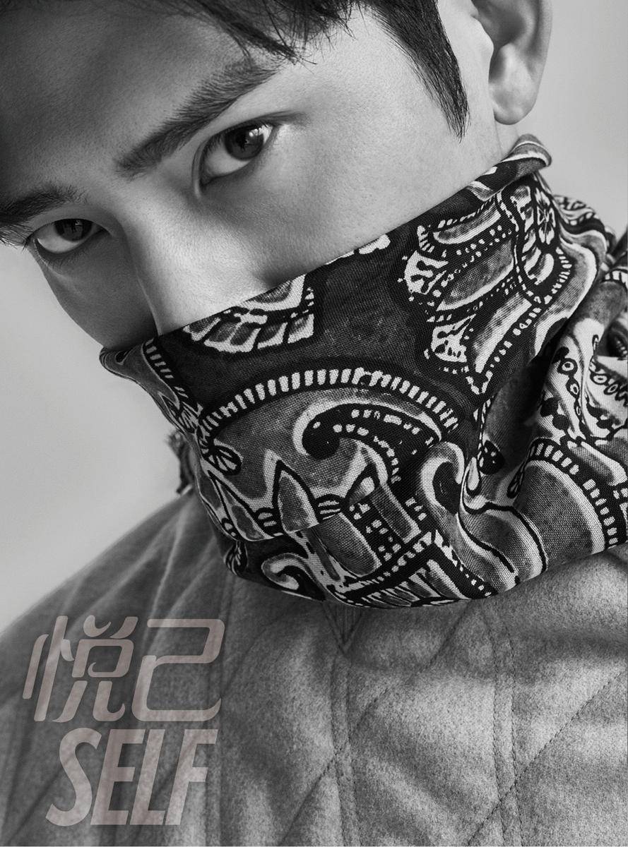 井柏然登《悦己》杂志十二月刊 从贵族绅士到俏皮少年