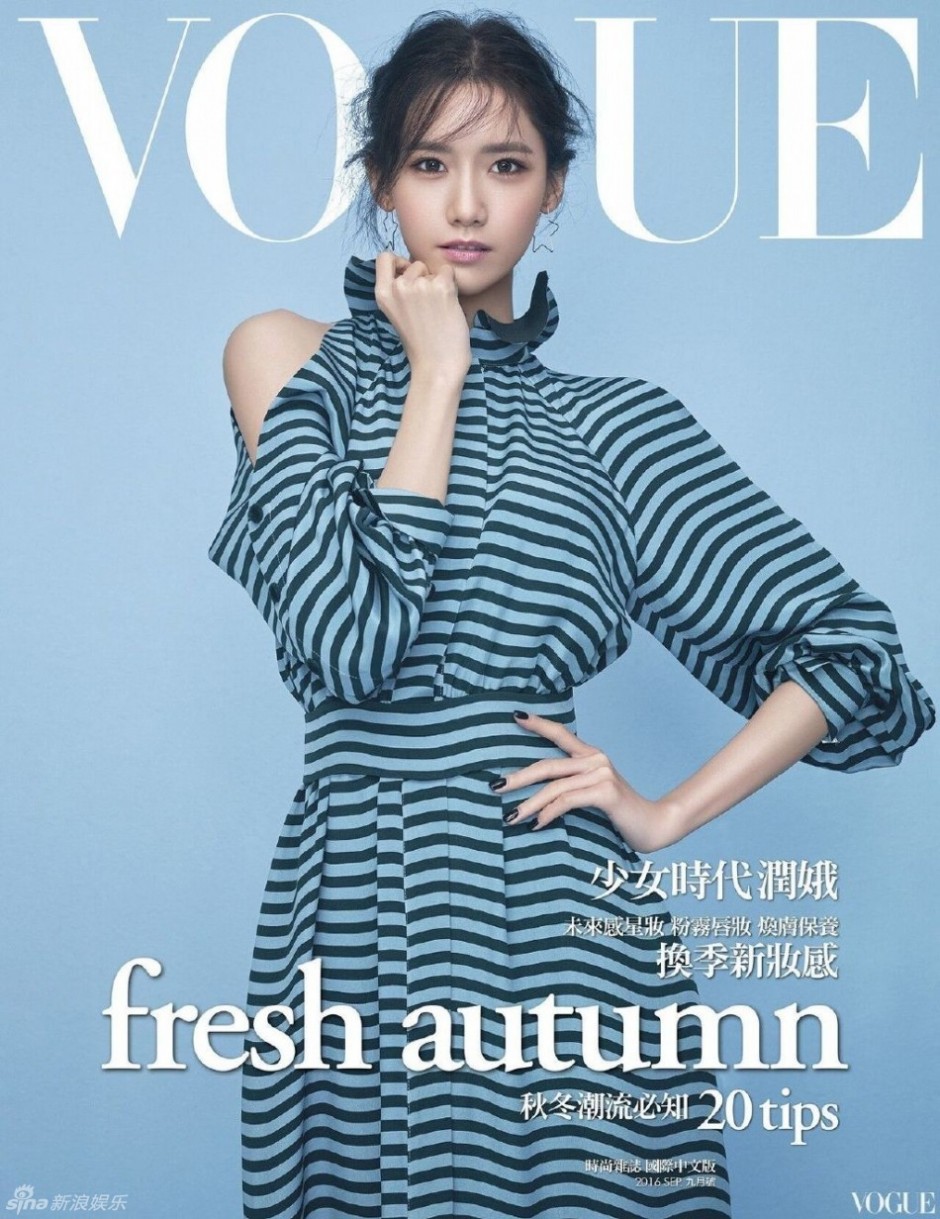 允儿登《VOGUE》杂志封面 百变造型风格美艳