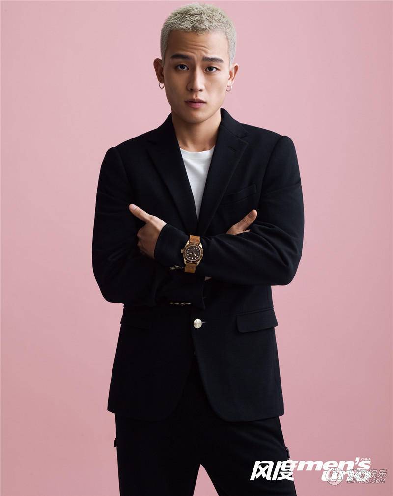 欧豪最新封面写真照 变身双面男票魅力爆表