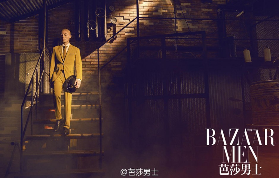 霍建华光头形象登《芭莎男士》12月刊封面