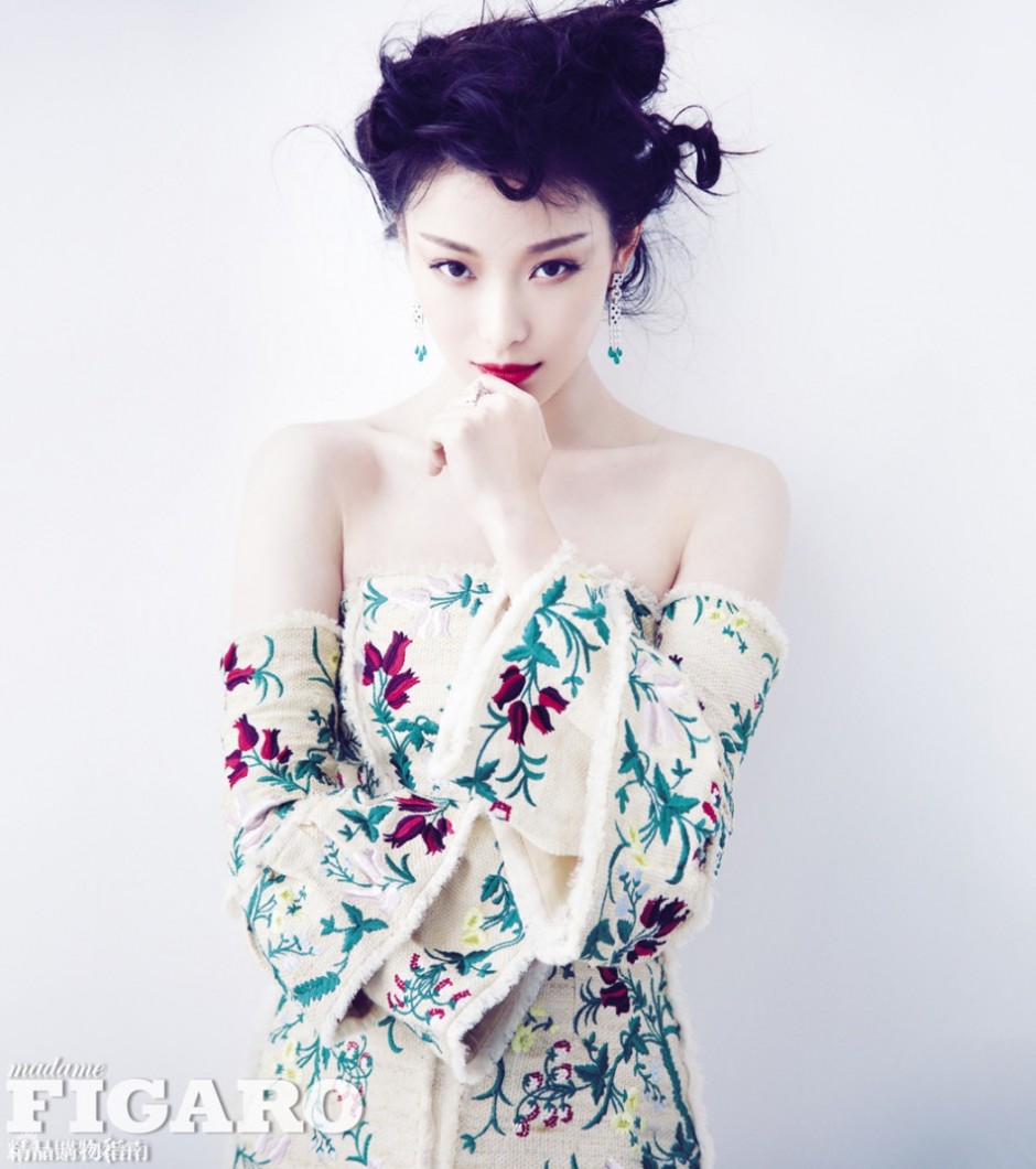 倪妮性感造型登杂志封面 红唇雪肌显美艳风情