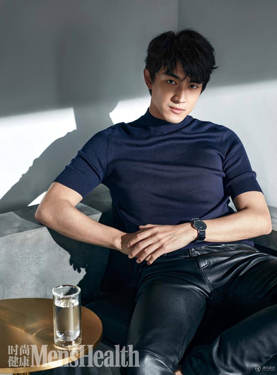 林更新12月杂志封面写真 绅士气质尽显男友力