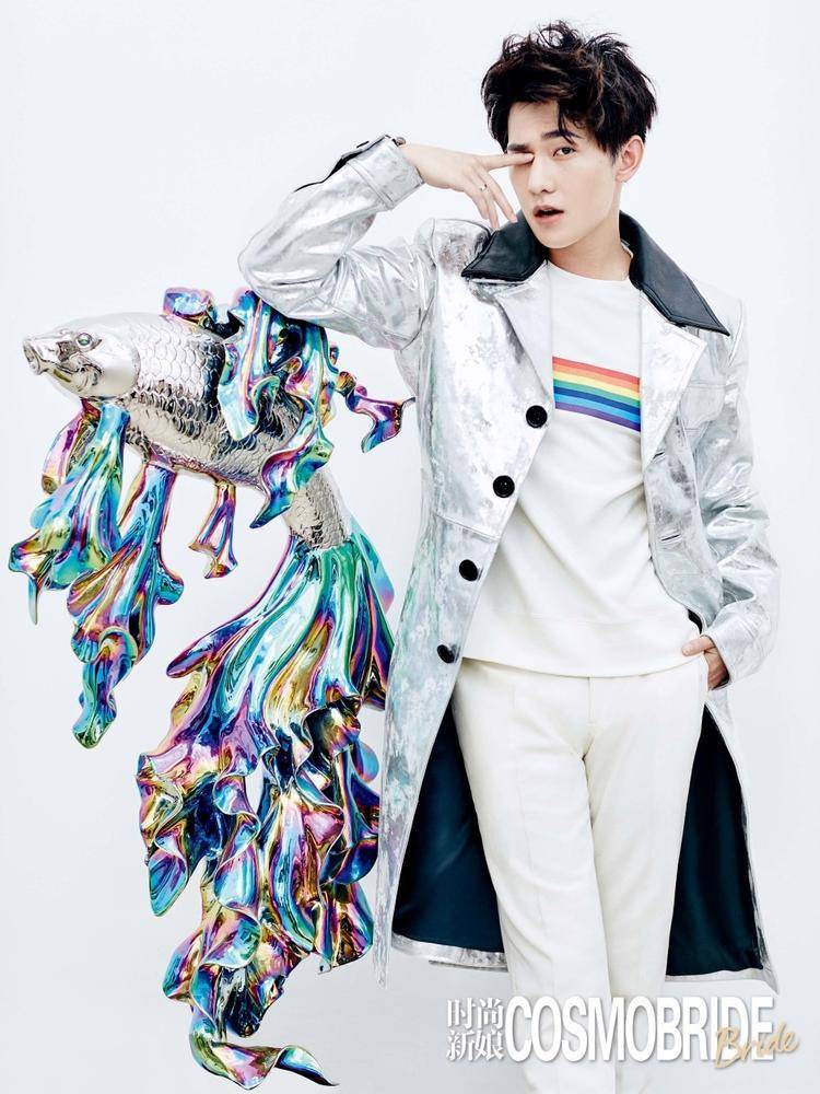 &ldquo;白夜夫妇&rdquo;时尚新娘封面大片 梦幻甜美颜值逆天