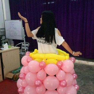 经典爆笑内涵图片之妹纸的新衣