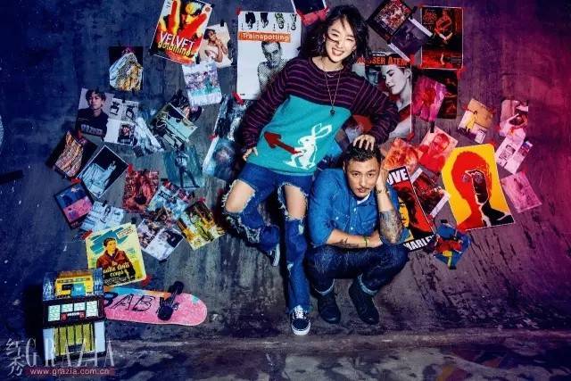 &ldquo;宇宙夫妇&rdquo;余文乐周冬雨拍杂志大片 甜蜜随性惹人羡