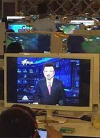 爆笑图片之来网吧看新闻联播你应该是第一个