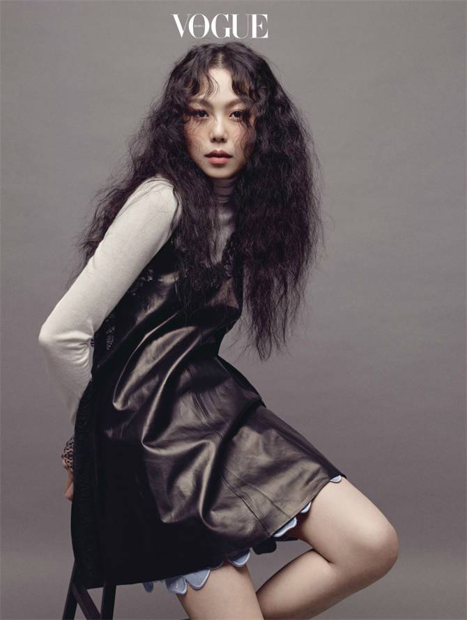 河正宇金敏喜登韩国版《VOGUE》杂志六月刊封面