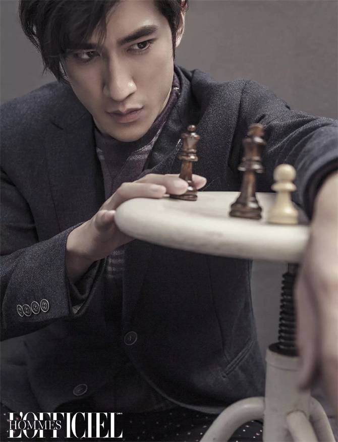 《时装男士》六月刊 李治廷时尚穿着诠释独特武林哲学