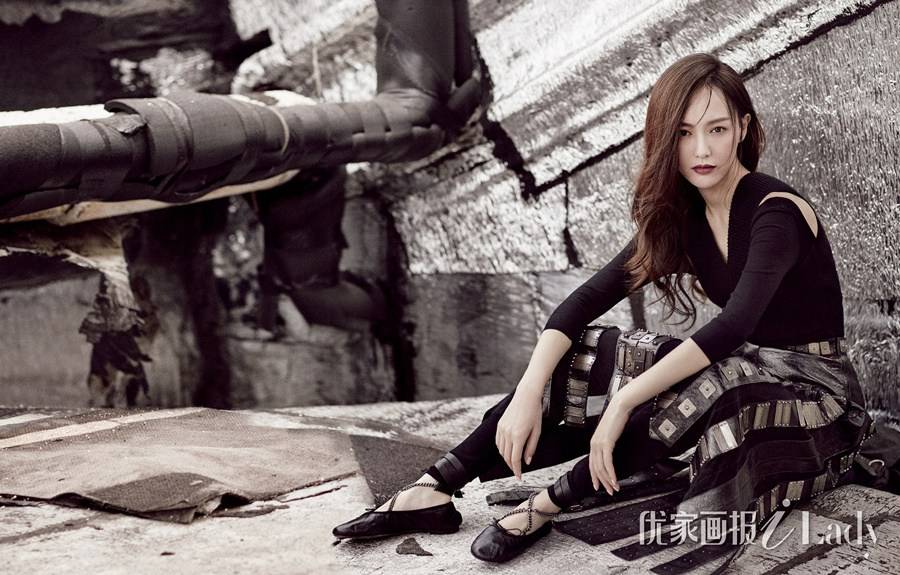 唐嫣杂志封面照曝光 变身复古摩登女郎