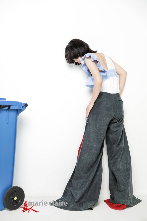 周迅率性不羁登杂志封面 性感红唇造型百变