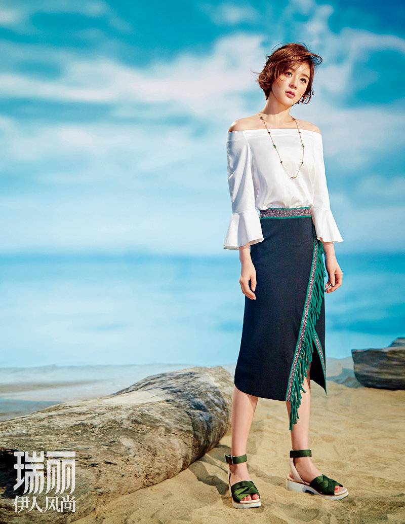 袁姗姗封面大片曝光 引领夏日&ldquo;新瘦主义&rdquo;