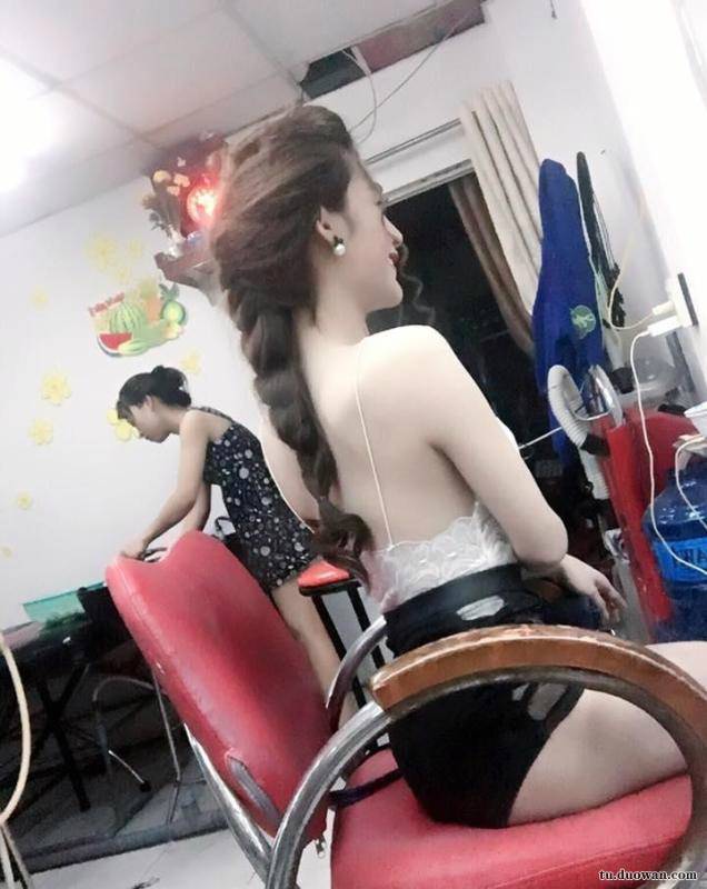 爆笑内涵图片之女厕还有这种东西?