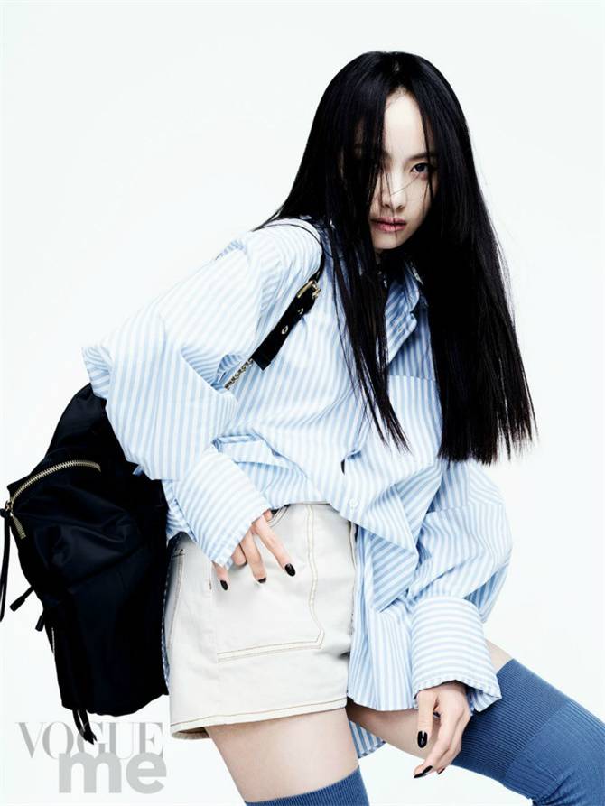 宋茜《VogueMe》杂志摄影高清图片 眼神凌厉攻力十足