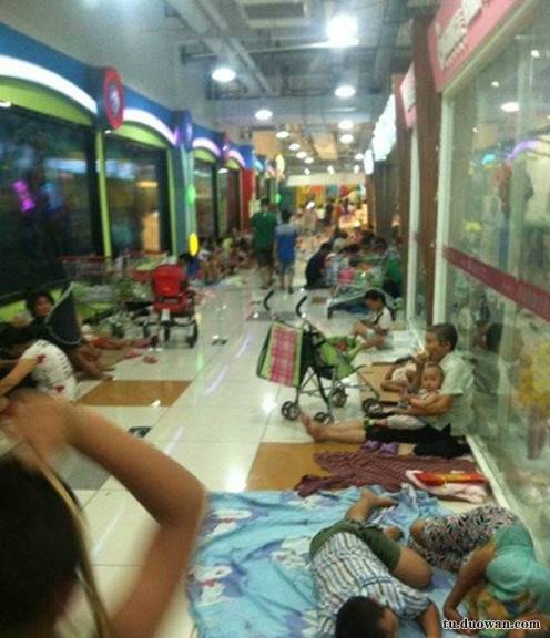 搞笑内涵图之喵星人:我仿佛闻到了小鱼干的味道